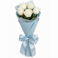Букет 5 Белых роз Проуд в Холме