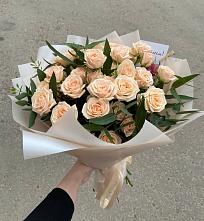 Букет Кремовые розы Латте в Холме