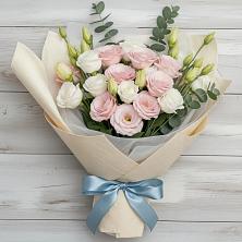 Букет цветов из:  Лизиантусы в Холме