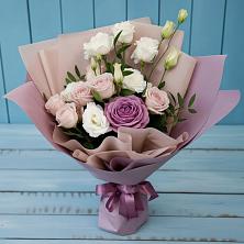 Букет цветов из:  Розы и Лизиантусы в Холме