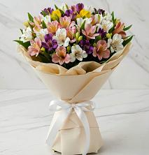 Букет цветов из:  Альстромерии в Холме