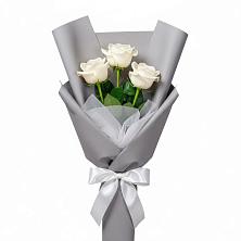 Букет 3 белые розы в Холме