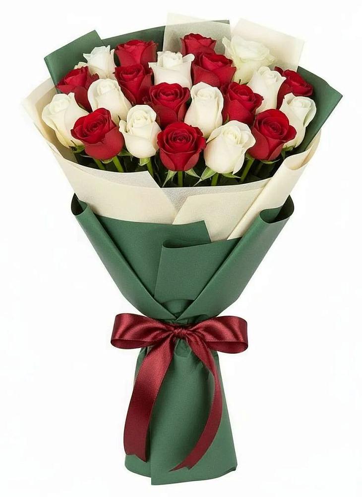 Букет Микс из красных и белых роз в Холме