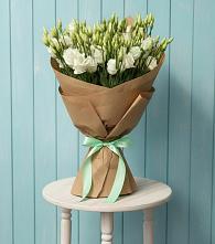 Букет цветов из:  Лизиантусы в Холме