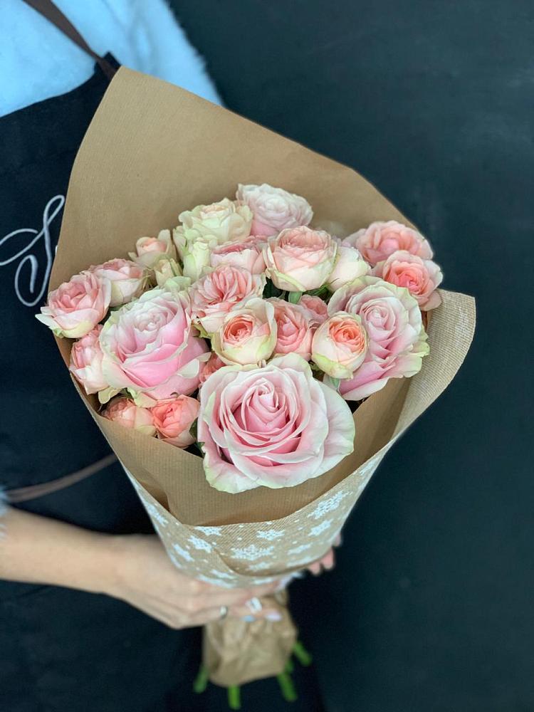 Букет цветов из: Хризантемы и Розы в Холме