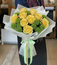 Букет цветов из:  Хризантемы и Розы в Холме