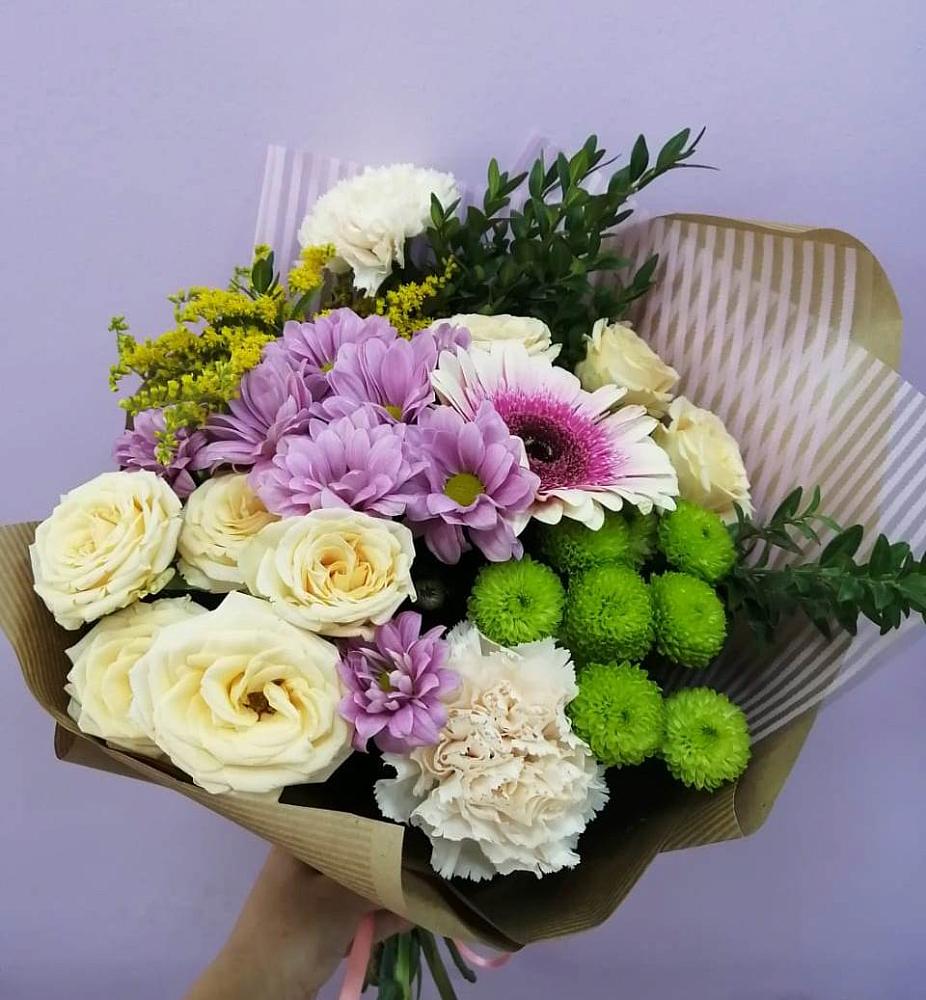 Букет цветов из: Хризантемы, Розы, Гвоздики и Герберы в Холме