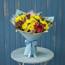 Букет цветов из:  Альстромерии и Хризантемы в Холме