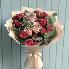 Букет цветов из:  Гвоздики и Розы в Холме