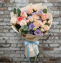 Букет цветов из:  Розы, Лизиантусы и Гвоздики в Холме