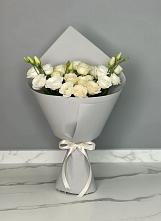 Букет цветов из:  Розы и Лизиантусы в Холме